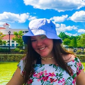 Meet your Posher, Kaylee